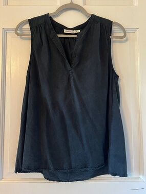 Vineyard Vines Black Sleeveless Tank Top